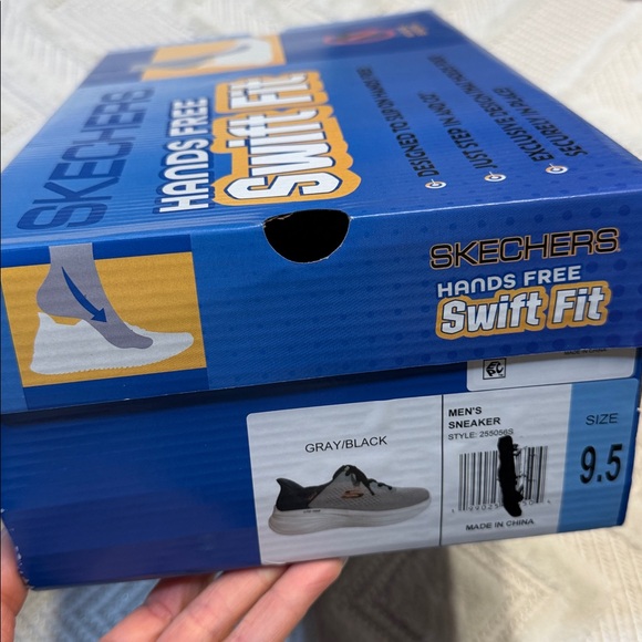 Skechers - Hands Free Swift Fit Lite-Foam Sneaker main image 4